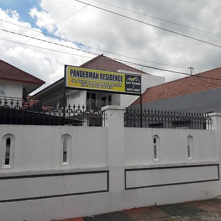 Oyo 2826 Panderman Residence Blitar Zewnętrze zdjęcie