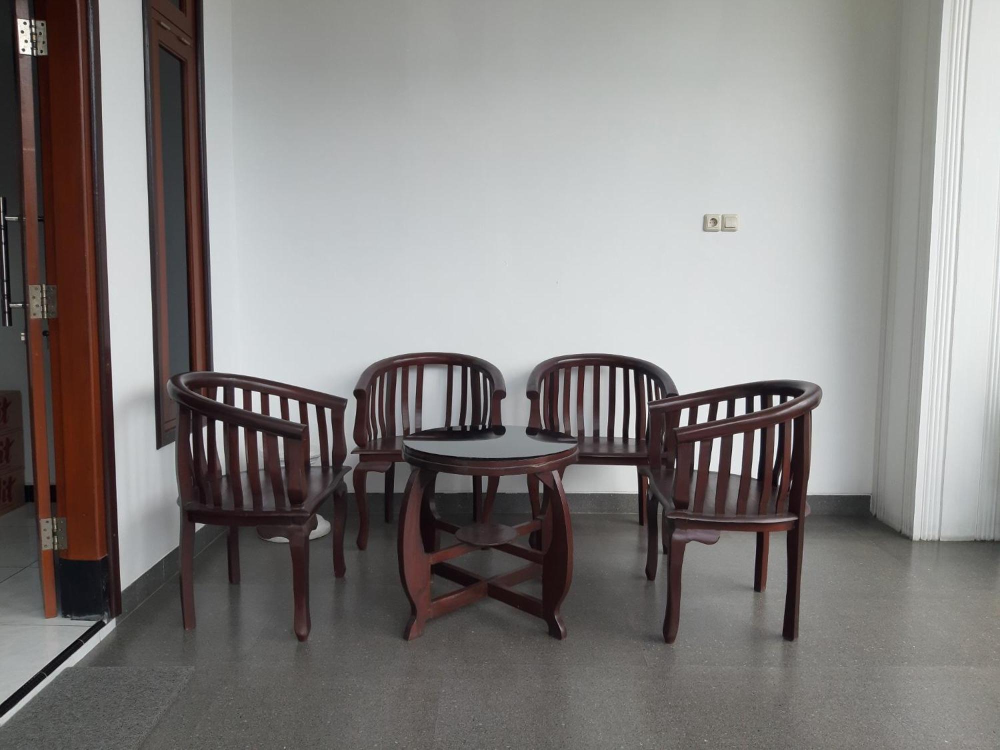 Oyo 2826 Panderman Residence Blitar Zewnętrze zdjęcie