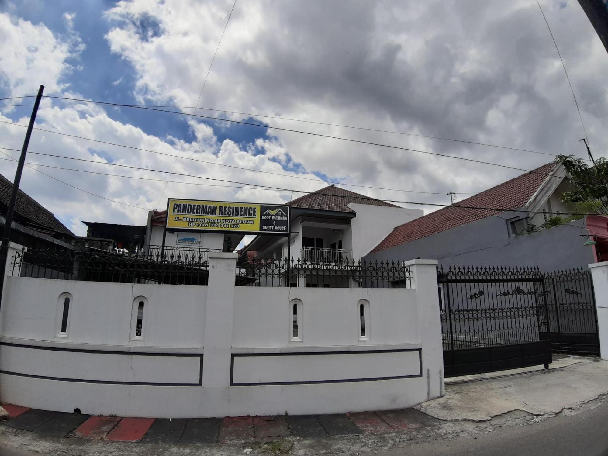 Oyo 2826 Panderman Residence Blitar Zewnętrze zdjęcie