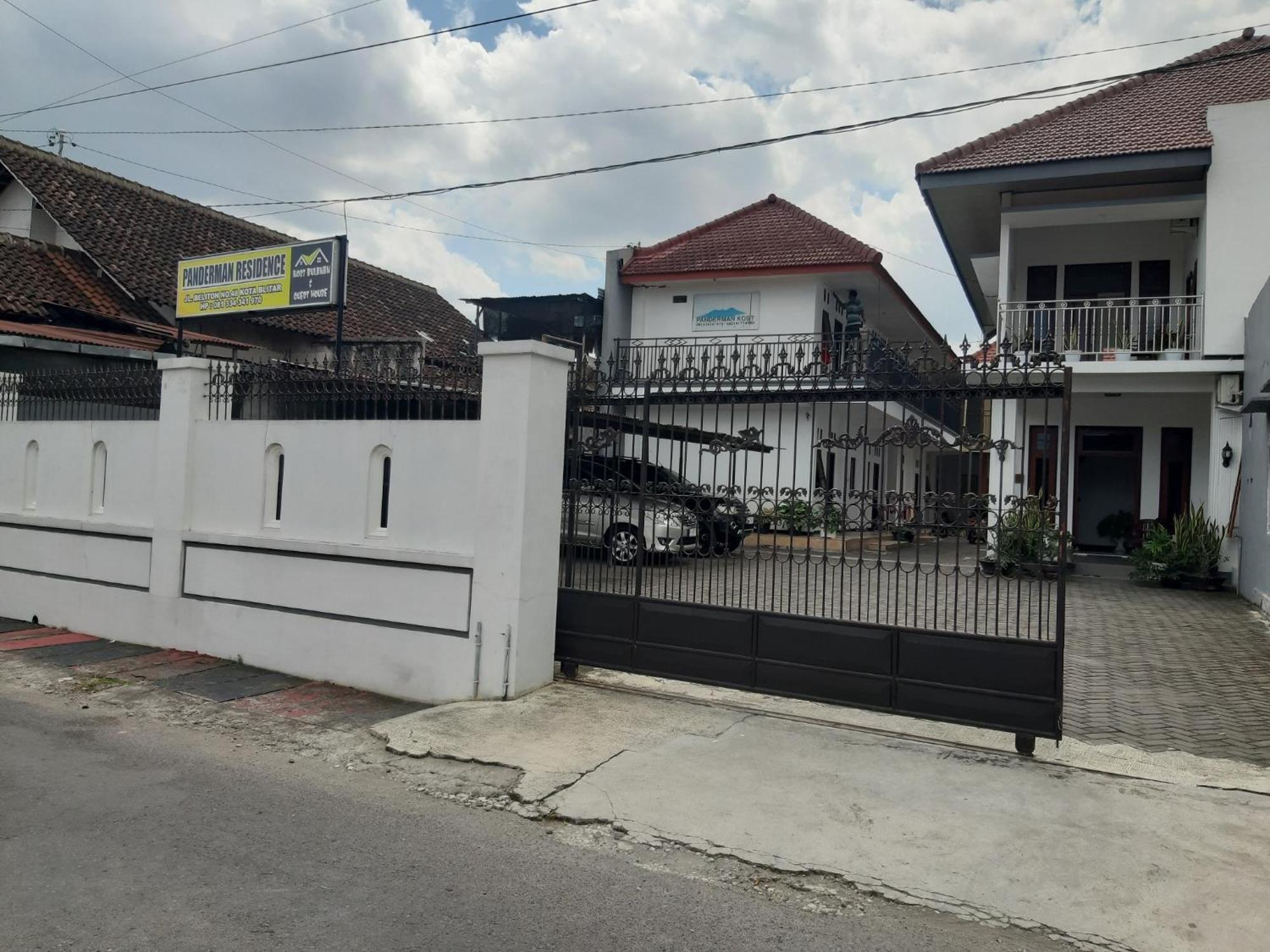 Oyo 2826 Panderman Residence Blitar Zewnętrze zdjęcie