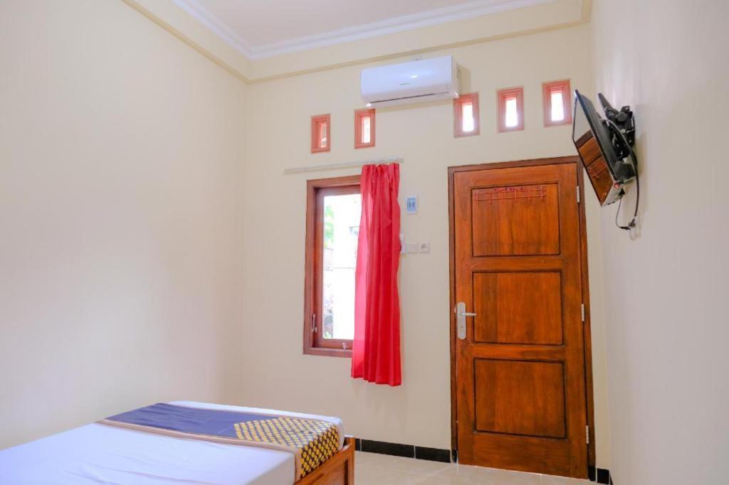 Oyo 2826 Panderman Residence Blitar Zewnętrze zdjęcie