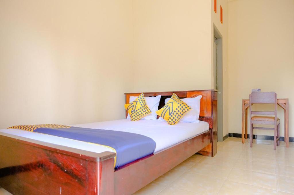 Oyo 2826 Panderman Residence Blitar Zewnętrze zdjęcie