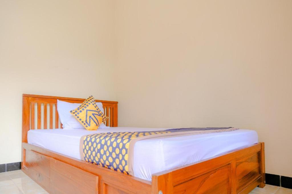 Oyo 2826 Panderman Residence Blitar Zewnętrze zdjęcie