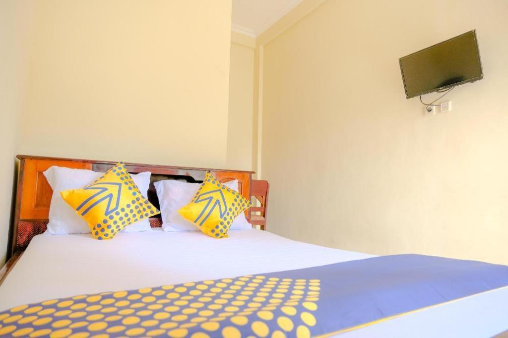Oyo 2826 Panderman Residence Blitar Zewnętrze zdjęcie
