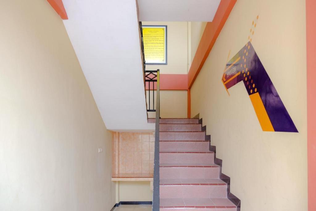 Oyo 2826 Panderman Residence Blitar Zewnętrze zdjęcie