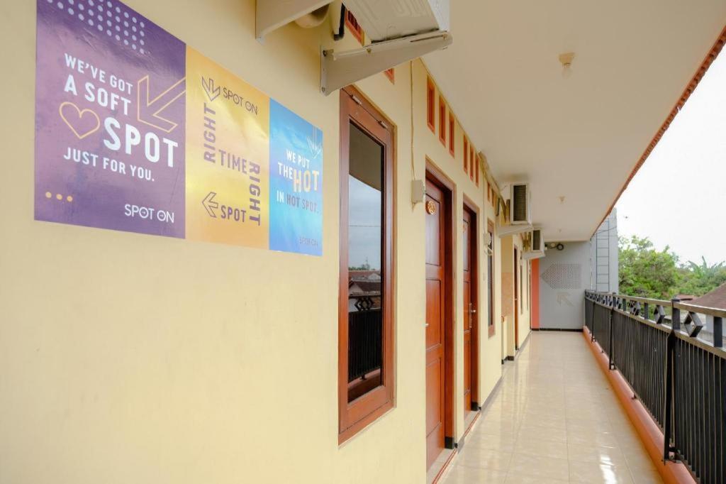 Oyo 2826 Panderman Residence Blitar Zewnętrze zdjęcie